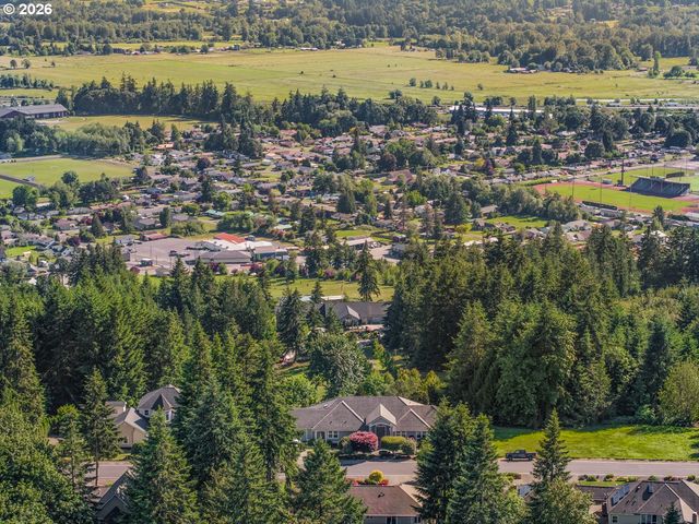 211 ALDERWOOD Dr, Chehalis, WA 98532