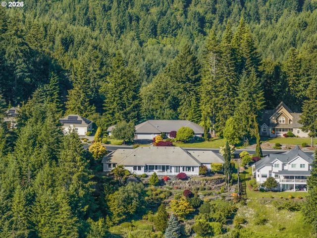 211 ALDERWOOD Dr, Chehalis, WA 98532