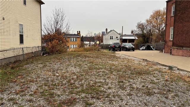 3247 Ward St, Oakland, PA 15213