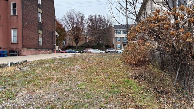 3247 Ward St, Oakland, PA 15213