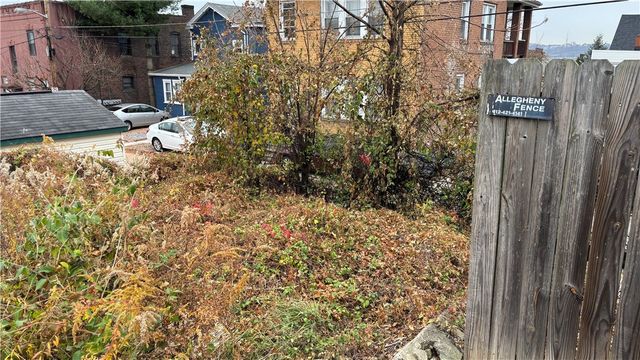 3247 Ward St, Oakland, PA 15213