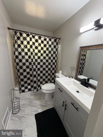 8703 REICHER ST, Hyattsville, MD 20785