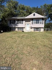 8703 REICHER ST, Hyattsville, MD 20785