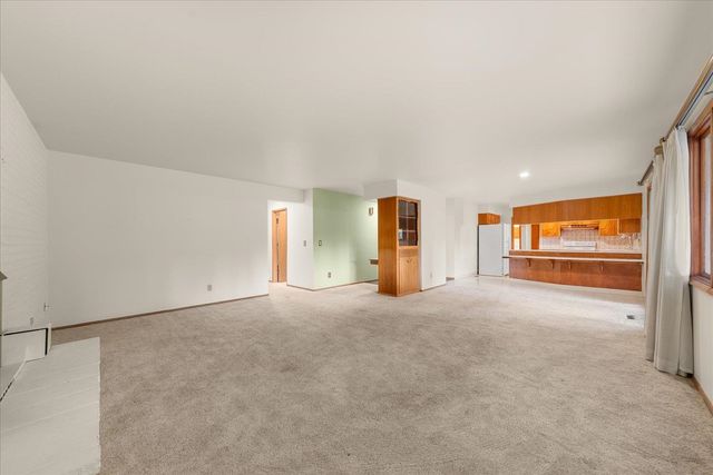 5910 S Crestline St, Spokane, WA 99223