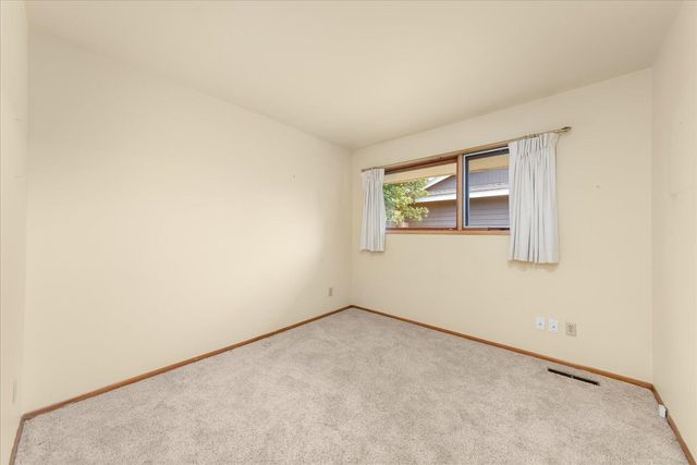 5910 S Crestline St, Spokane, WA 99223