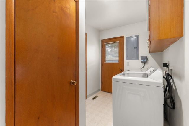 5910 S Crestline St, Spokane, WA 99223