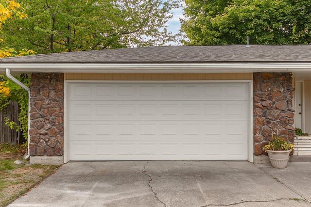 5910 S Crestline St, Spokane, WA 99223