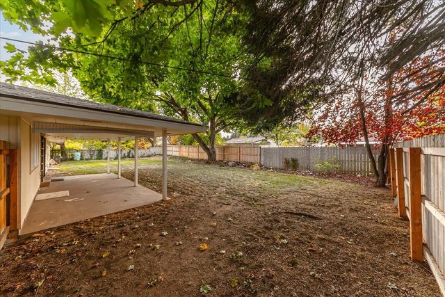 5910 S Crestline St, Spokane, WA 99223