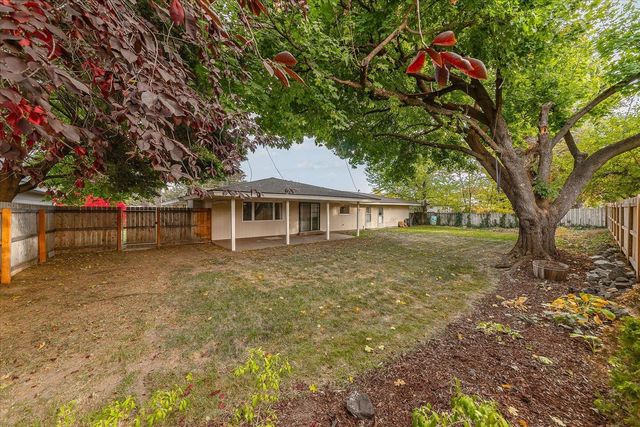 5910 S Crestline St, Spokane, WA 99223