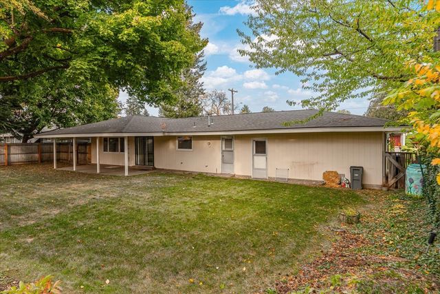 5910 S Crestline St, Spokane, WA 99223