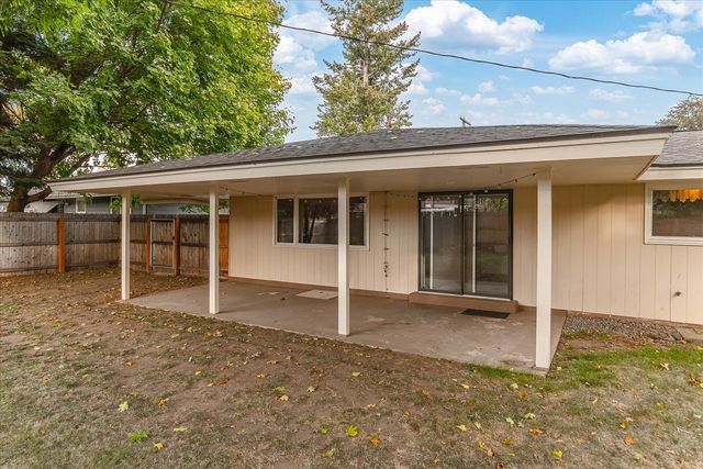 5910 S Crestline St, Spokane, WA 99223