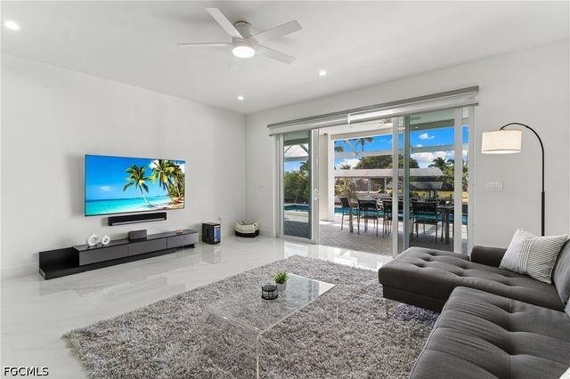1030 NW 39th AVE, Cape Coral, FL 33993
