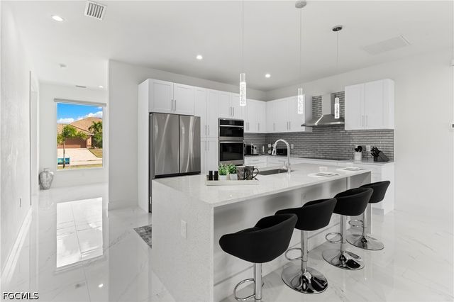 1030 NW 39th AVE, Cape Coral, FL 33993
