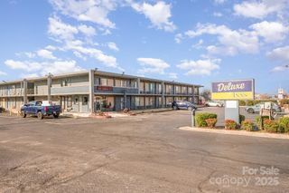 325 SW HWY 70 Highway, Hickory, NC 28602