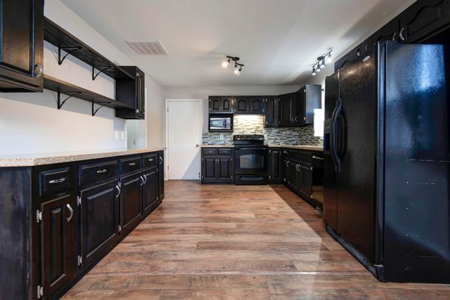 606 S Grandview Avenue, Springfield, MO 65802