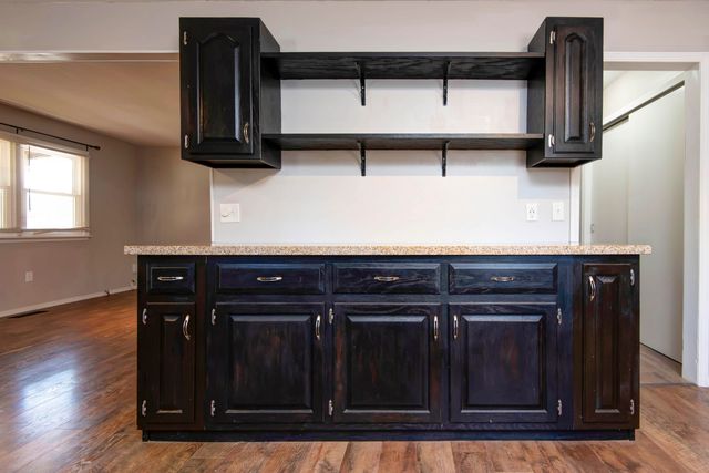 606 S Grandview Avenue, Springfield, MO 65802