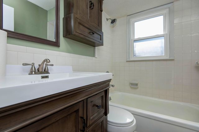 606 S Grandview Avenue, Springfield, MO 65802