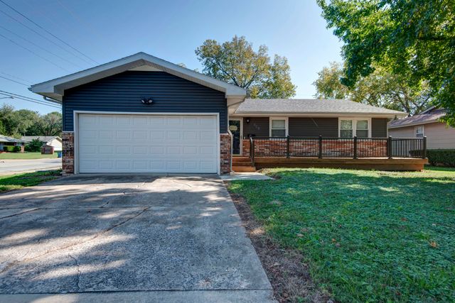 606 S Grandview Avenue, Springfield, MO 65802