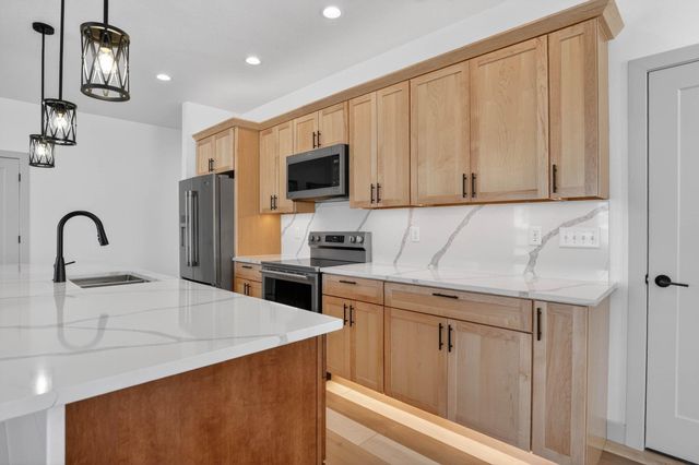 522 Sands Avenue, Janesville, IA 50647