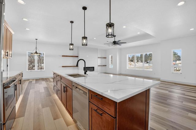 522 Sands Avenue, Janesville, IA 50647