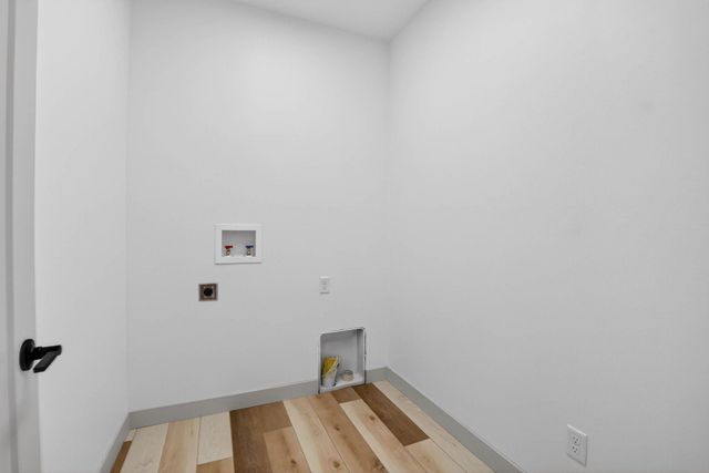 522 Sands Avenue, Janesville, IA 50647