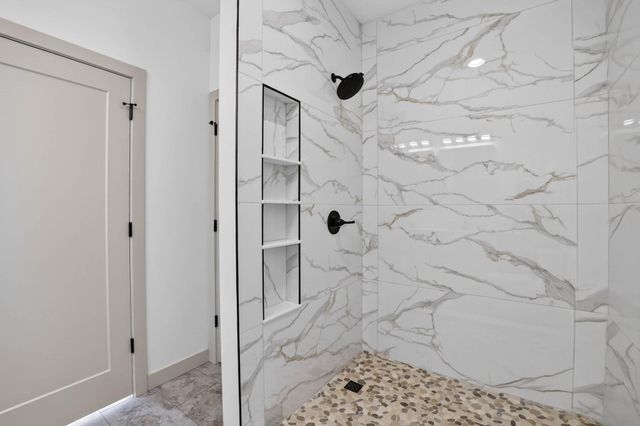 522 Sands Avenue, Janesville, IA 50647