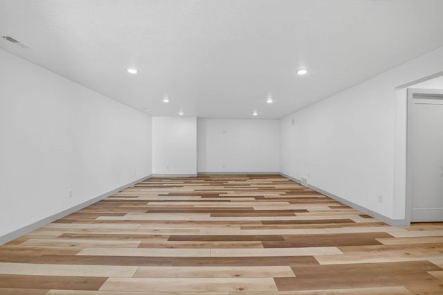 522 Sands Avenue, Janesville, IA 50647