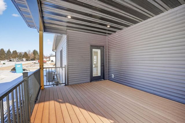 522 Sands Avenue, Janesville, IA 50647