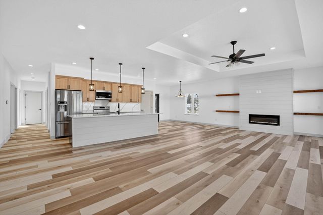 522 Sands Avenue, Janesville, IA 50647