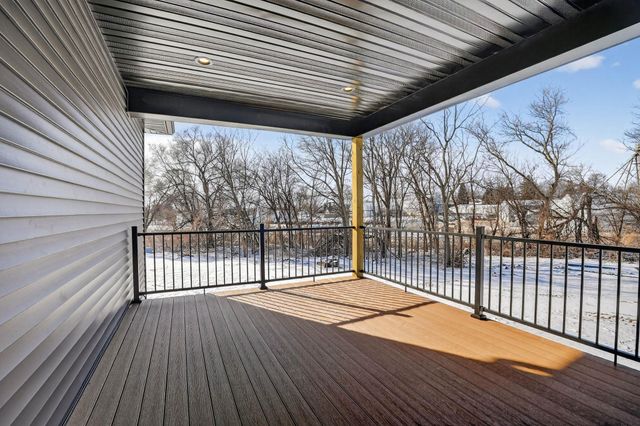 522 Sands Avenue, Janesville, IA 50647