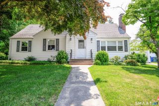 25 Wright Lane, Hamden, CT 06517