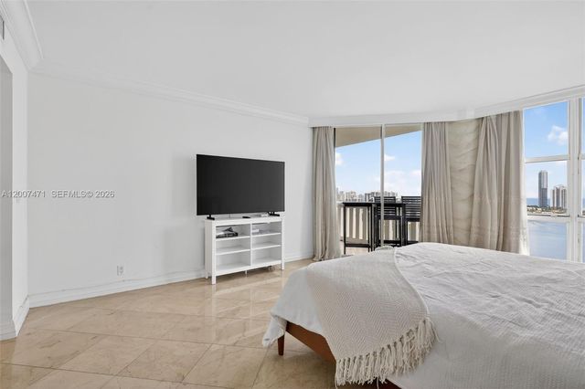 3000 Island Blvd 2305, Aventura, FL 33160