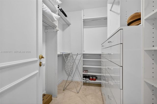 3000 Island Blvd 2305, Aventura, FL 33160