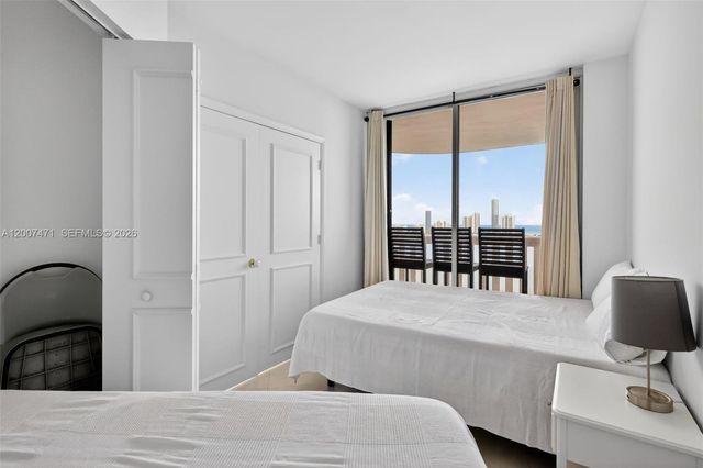 3000 Island Blvd 2305, Aventura, FL 33160