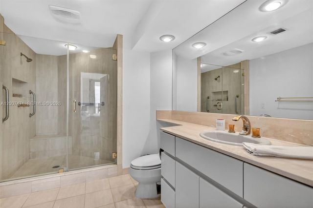 3000 Island Blvd 2305, Aventura, FL 33160