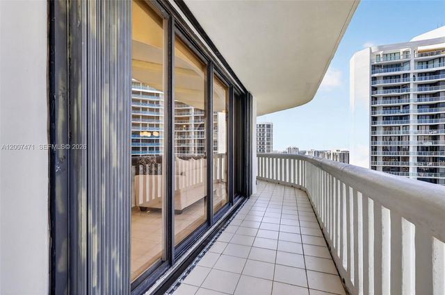 3000 Island Blvd 2305, Aventura, FL 33160