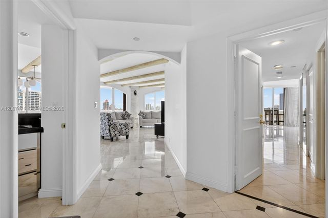 3000 Island Blvd 2305, Aventura, FL 33160