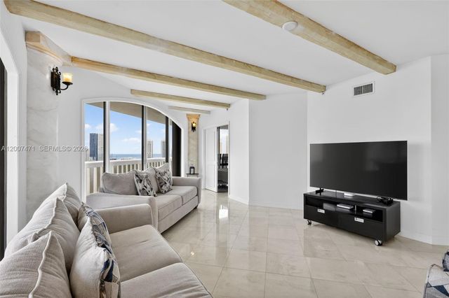 3000 Island Blvd 2305, Aventura, FL 33160