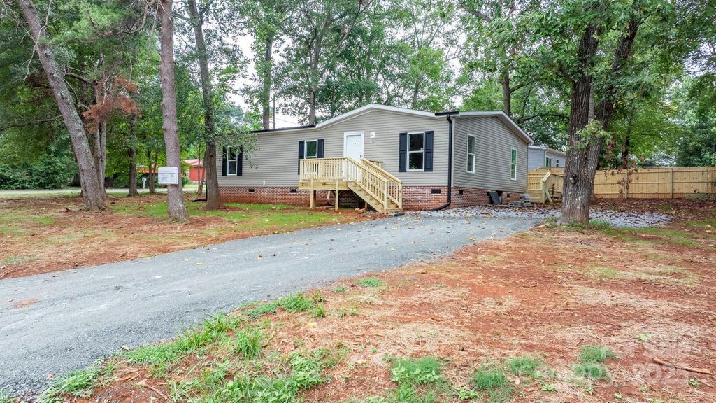 536 Lincoln View Road, Lincolnton, NC 28092