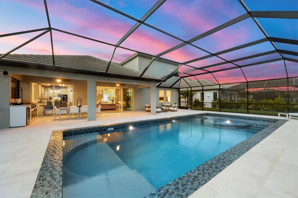 Image 8 of property listing at 17727 SAVORY MIST CIRCLE, Bradenton, FL 34211