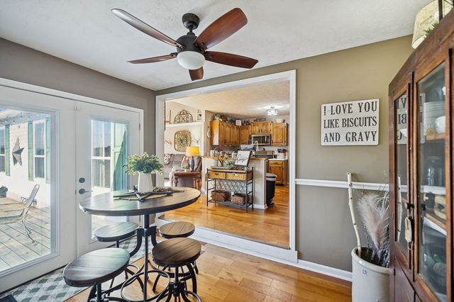 875 Old Stage Rd, Spring City, TN 37381