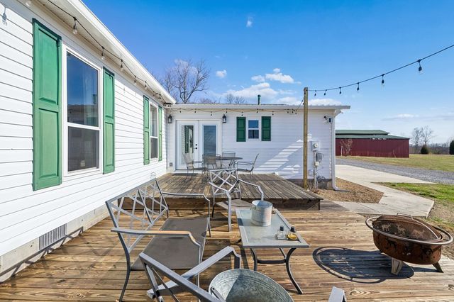 875 Old Stage Rd, Spring City, TN 37381