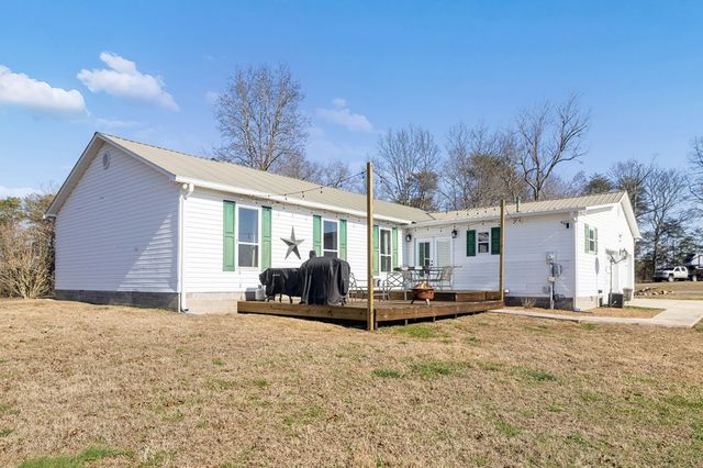 875 Old Stage Rd, Spring City, TN 37381