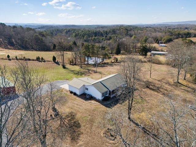 875 Old Stage Rd, Spring City, TN 37381
