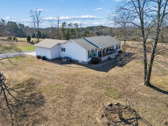 875 Old Stage Rd, Spring City, TN 37381