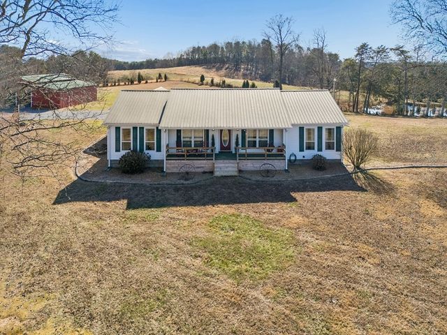 875 Old Stage Rd, Spring City, TN 37381