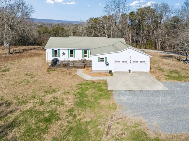 875 Old Stage Rd, Spring City, TN 37381