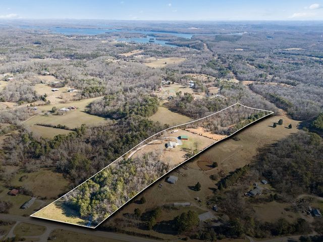 875 Old Stage Rd, Spring City, TN 37381