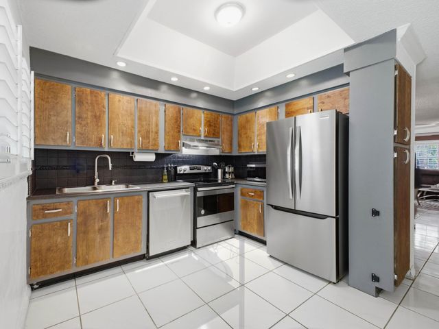 2200 Monroe Street 24, Hollywood, FL 33020
