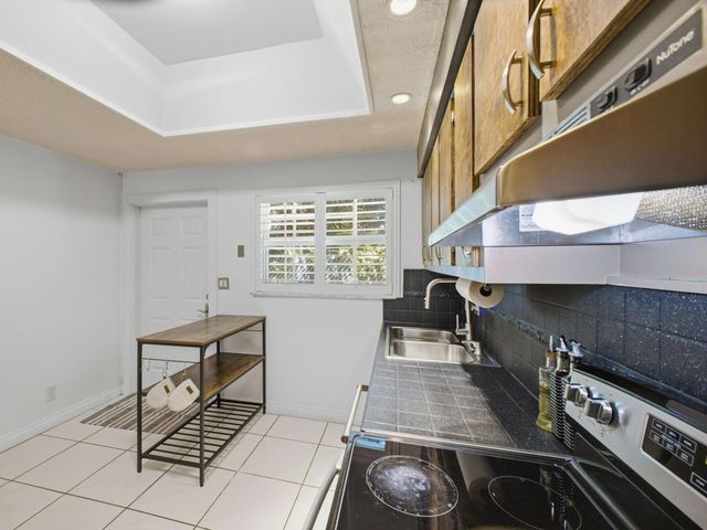 2200 Monroe Street 24, Hollywood, FL 33020